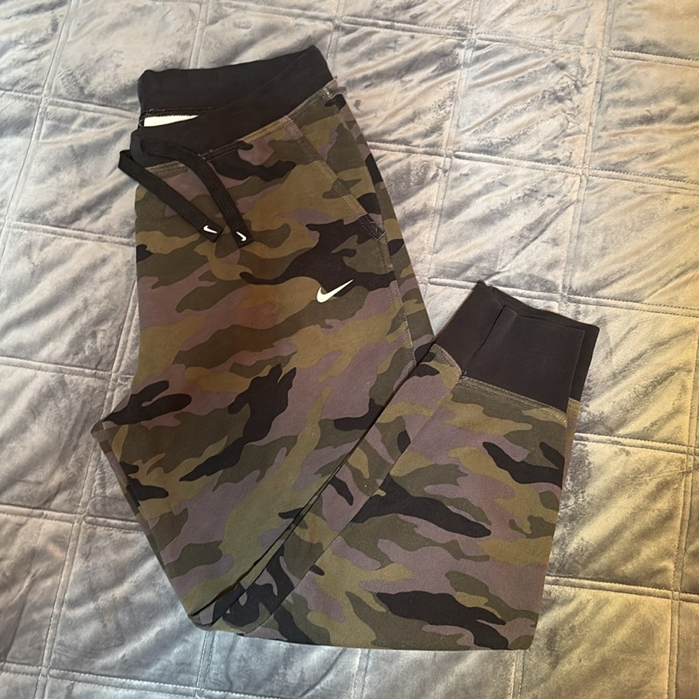 Nike Dri-FIT Get Fit Camo Training Joggers